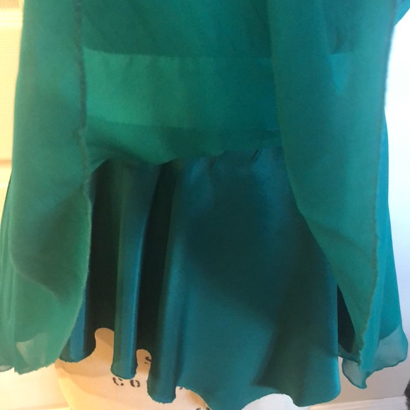 Gorgeous Green Silk Evening Blouse - Picture 6 of 10